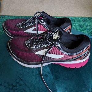 Brooks sneakers